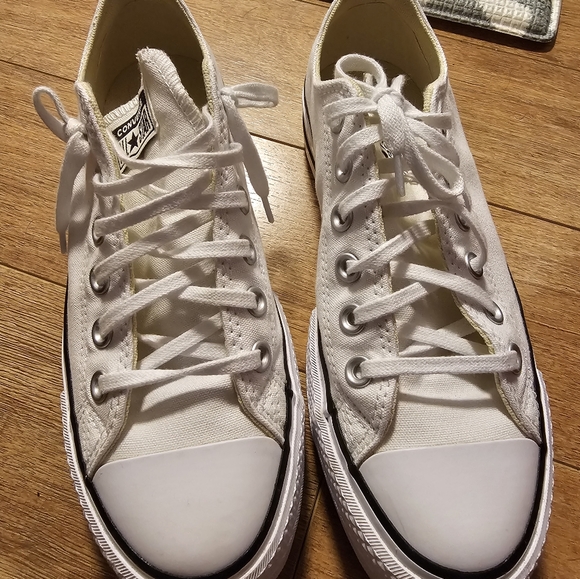 Converse Chuck Taylor All Star Lift white platform US 7.5 - Picture 1 of 3